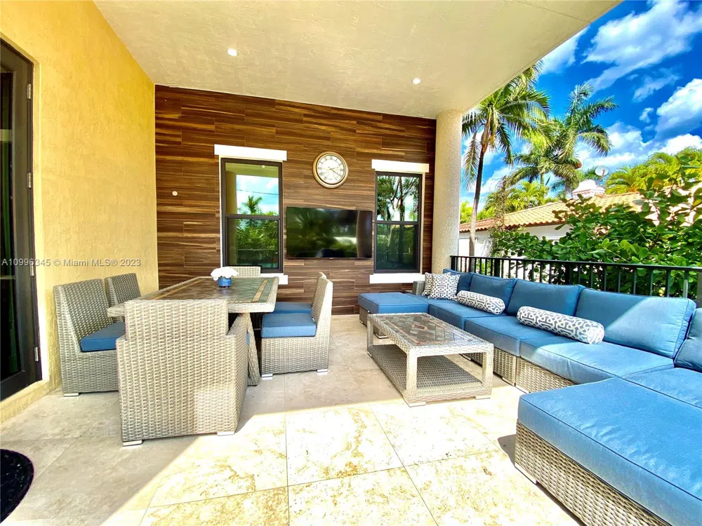 Address Not Shown Hollywood, FL 33019