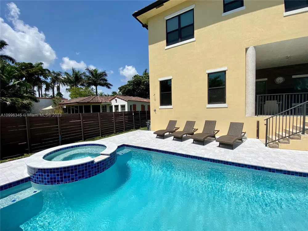 Address Not Shown Hollywood, FL 33019