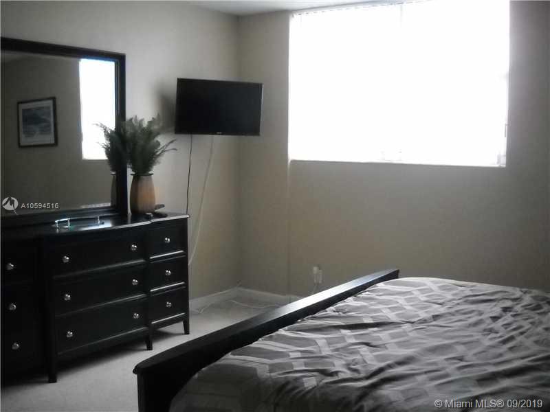 3901 S OCEAN DR #8L Hollywood, FL 33019