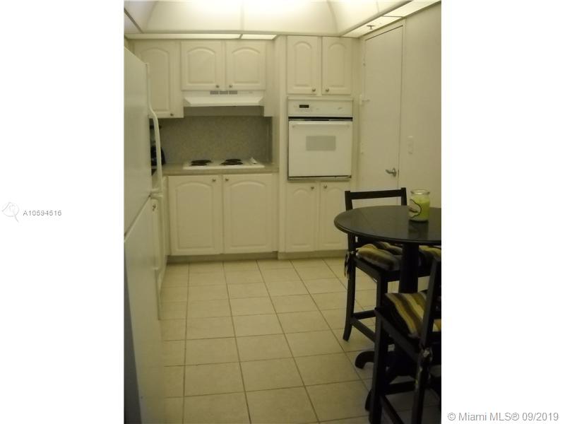 3901 S OCEAN DR #8L Hollywood, FL 33019