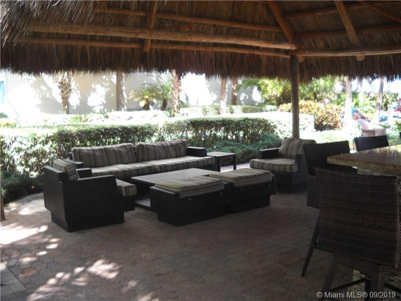 3901 S OCEAN DR #8L Hollywood, FL 33019