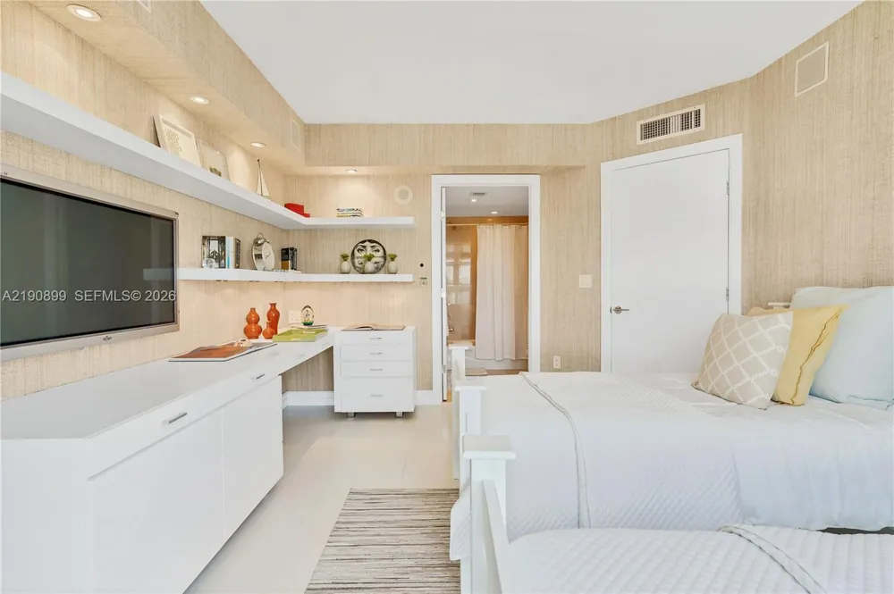 18911 Collins Ave #2705 Sunny Isles Beach, FL 33160