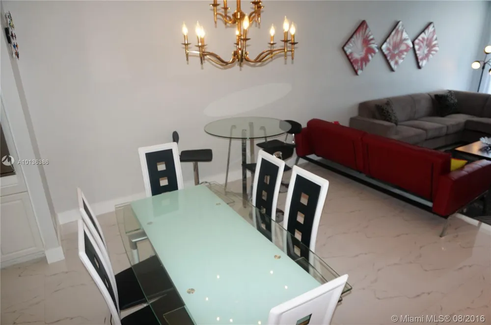 19370 COLLINS AV SEASONAL #1417 Sunny Isles Beach, FL 33160