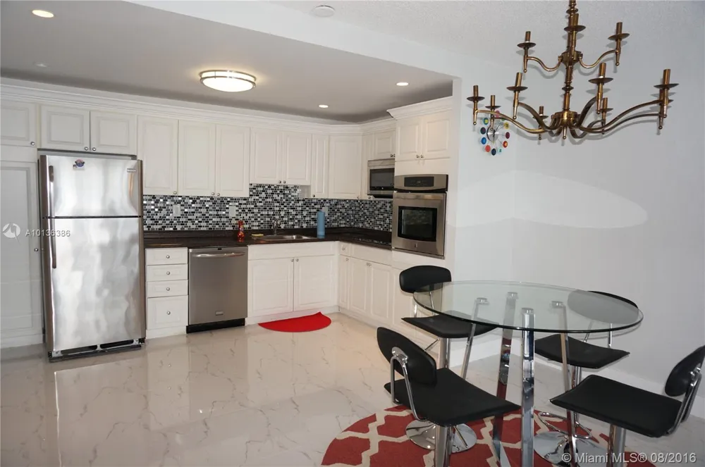 19370 COLLINS AV SEASONAL #1417 Sunny Isles Beach, FL 33160