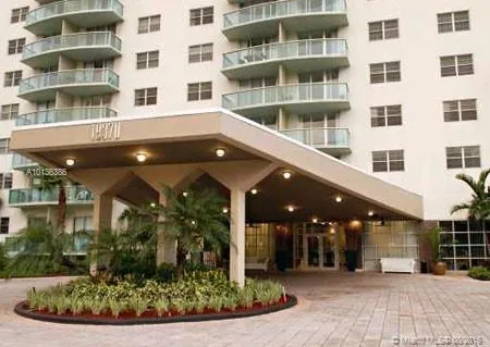 19370 COLLINS AV SEASONAL #1417 Sunny Isles Beach, FL 33160