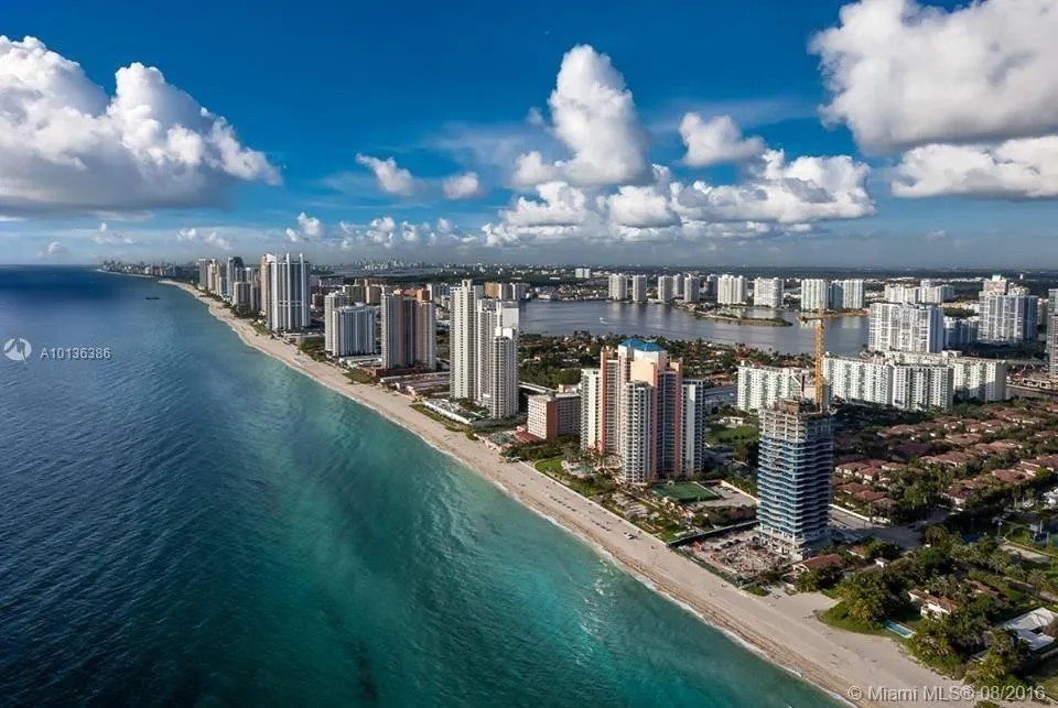 19370 COLLINS AV SEASONAL #1417 Sunny Isles Beach, FL 33160