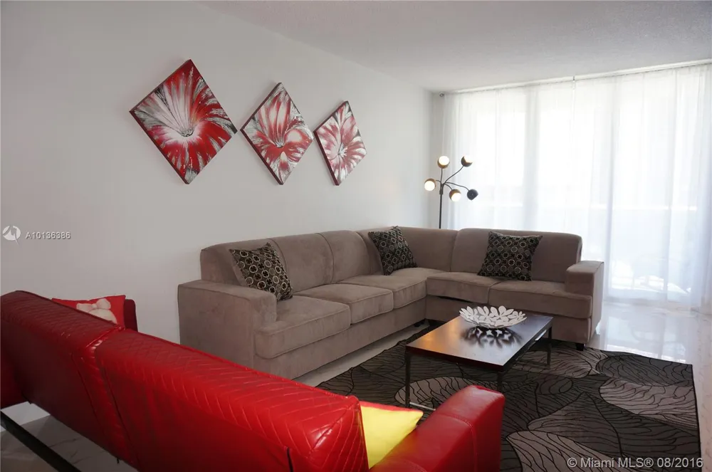 19370 COLLINS AV SEASONAL #1417 Sunny Isles Beach, FL 33160