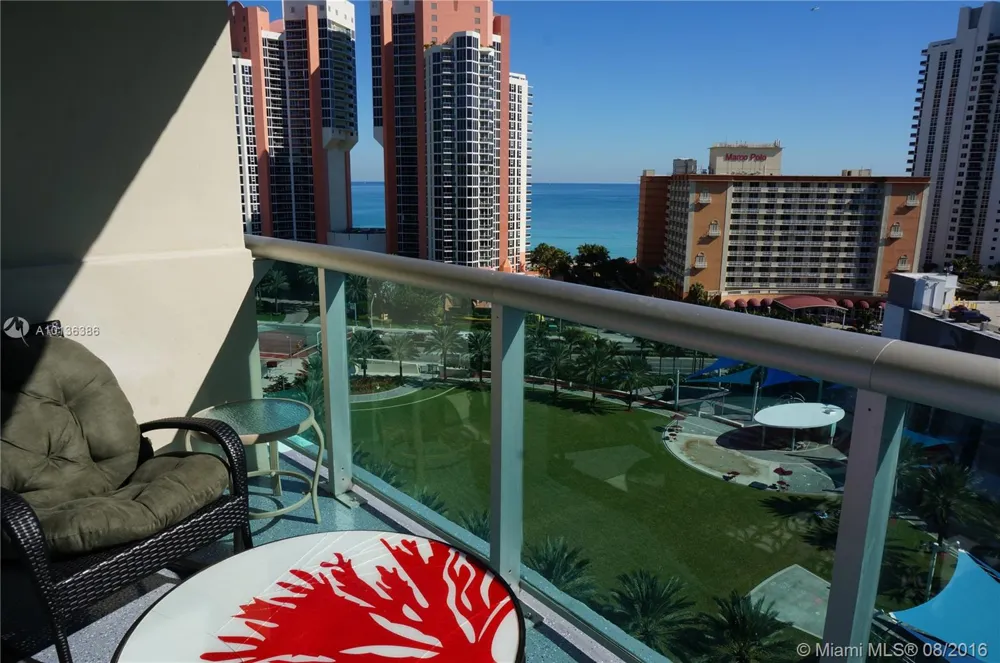 19370 COLLINS AV SEASONAL #1417 Sunny Isles Beach, FL 33160