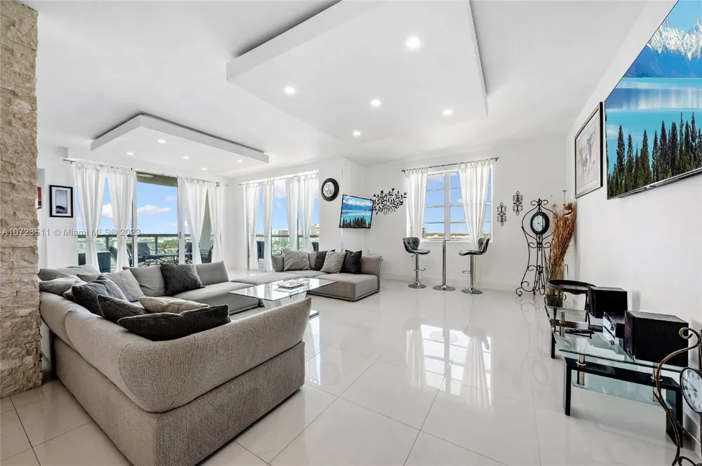 4001 S Ocean Dr #PH2 Hollywood, FL 33019