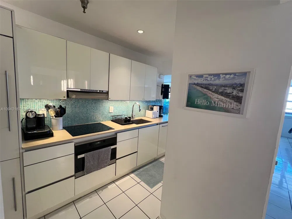 100 Lincoln Rd #1637 Miami Beach, FL 33139