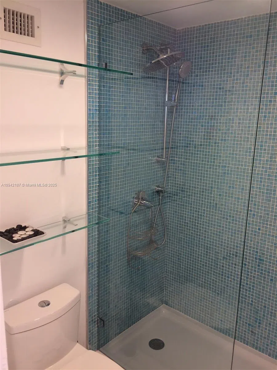 100 Lincoln Rd #1637 Miami Beach, FL 33139