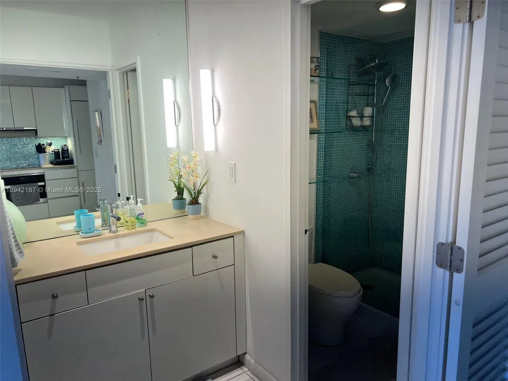 100 Lincoln Rd #1637 Miami Beach, FL 33139