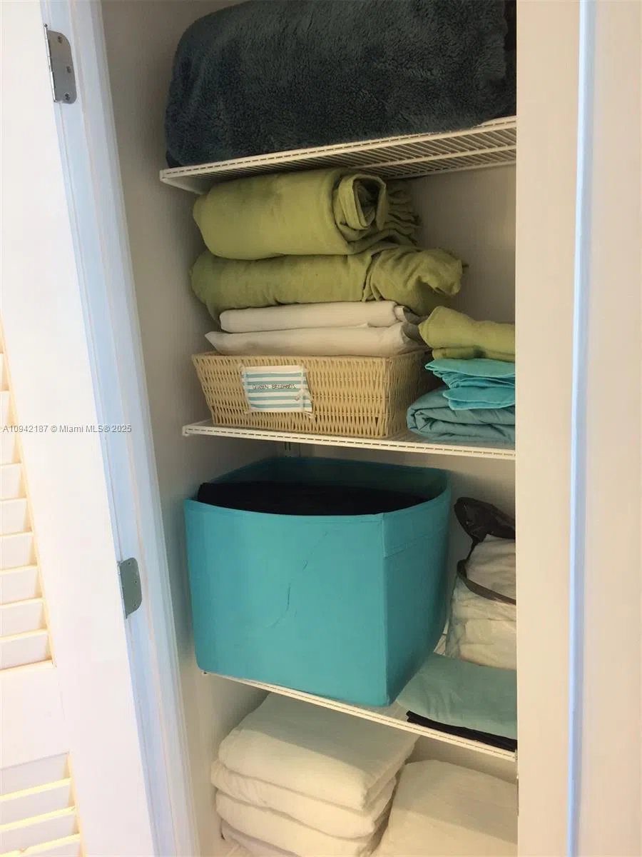 100 Lincoln Rd #1637 Miami Beach, FL 33139