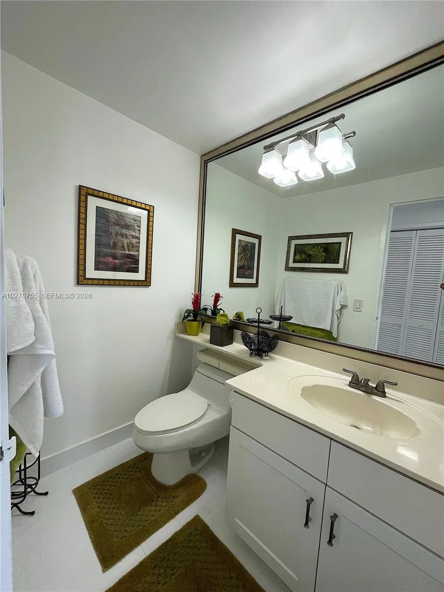 3505 S OCEAN DR #1111 Hollywood, FL 33019