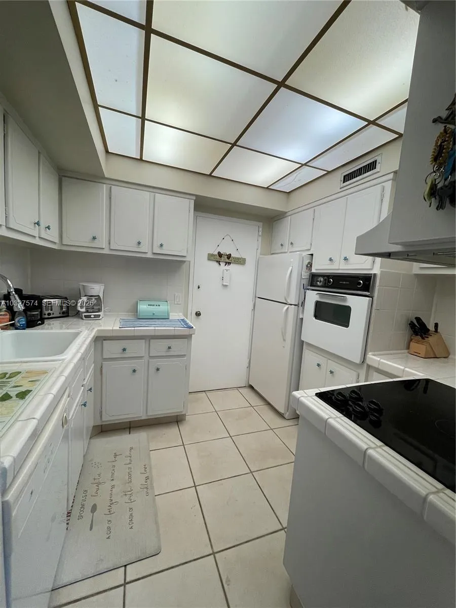 3505 S Ocean Dr #921 Hollywood, FL 33019