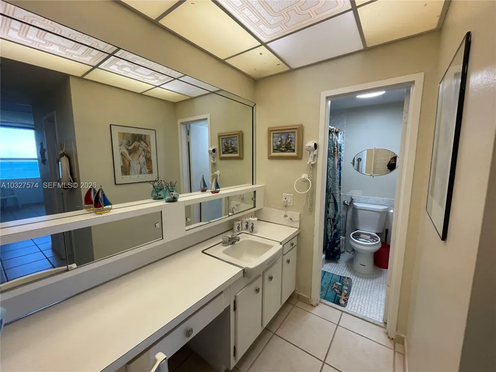 3505 S Ocean Dr #921 Hollywood, FL 33019