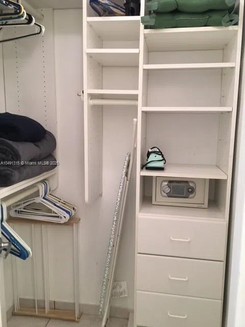 100 LINCOLN RD #1236 Miami Beach, FL 33139