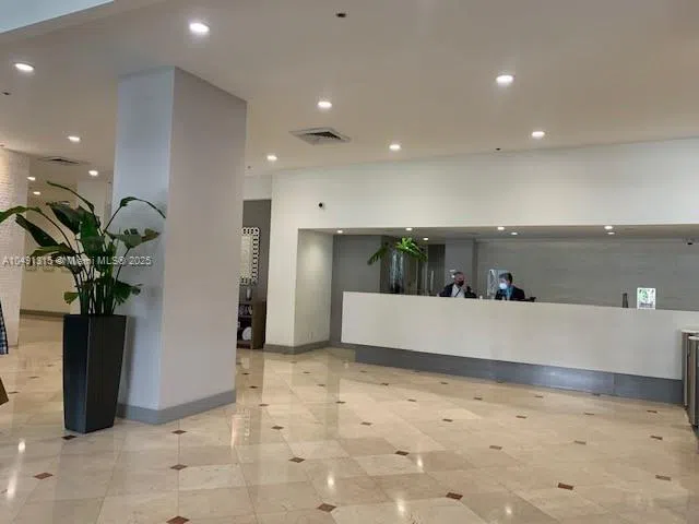 100 LINCOLN RD #1236 Miami Beach, FL 33139
