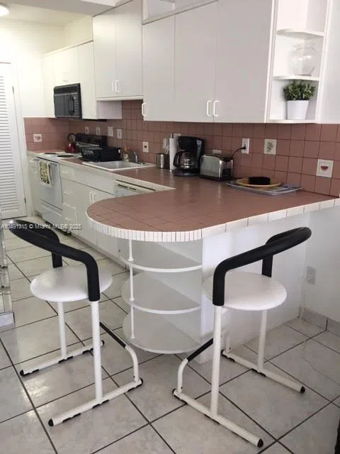 100 LINCOLN RD #1236 Miami Beach, FL 33139