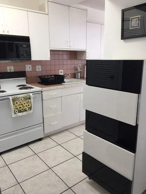 100 LINCOLN RD #1236 Miami Beach, FL 33139