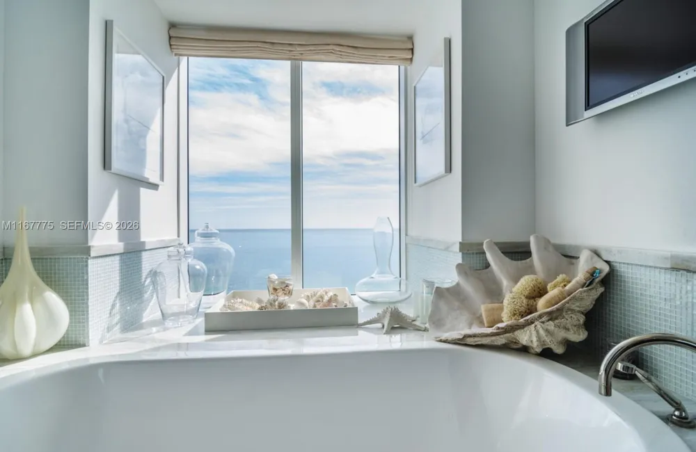 18911 collins ave #2705 Sunny Isles Beach, FL 33160
