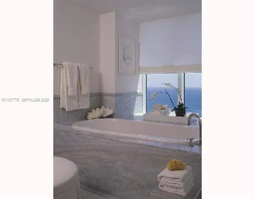 18911 collins ave #2705 Sunny Isles Beach, FL 33160