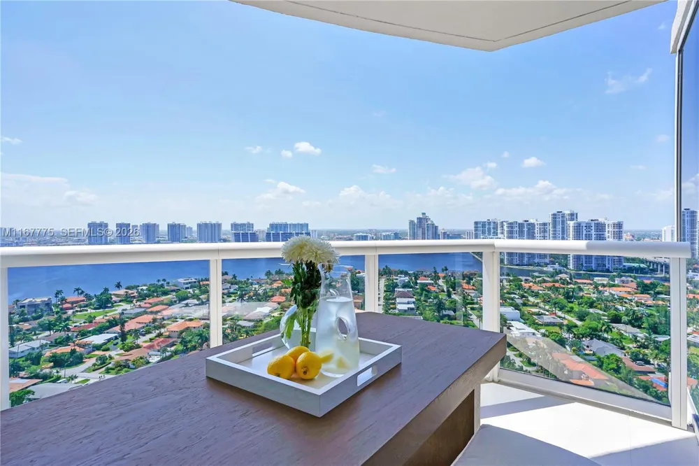 18911 collins ave #2705 Sunny Isles Beach, FL 33160