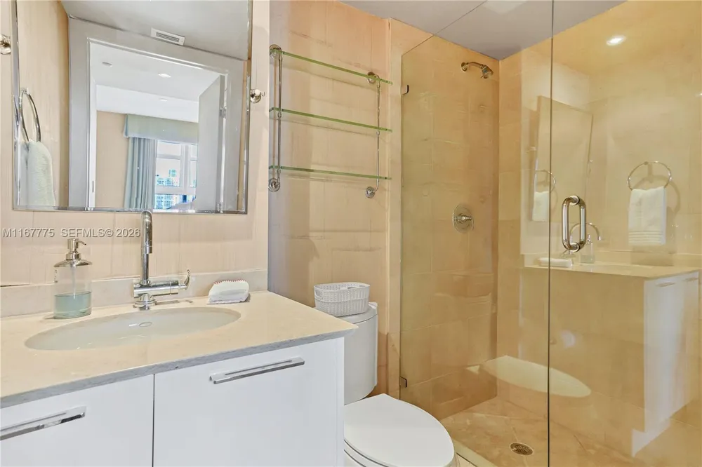 18911 collins ave #2705 Sunny Isles Beach, FL 33160