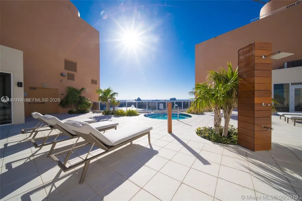 18911 collins ave #2705 Sunny Isles Beach, FL 33160