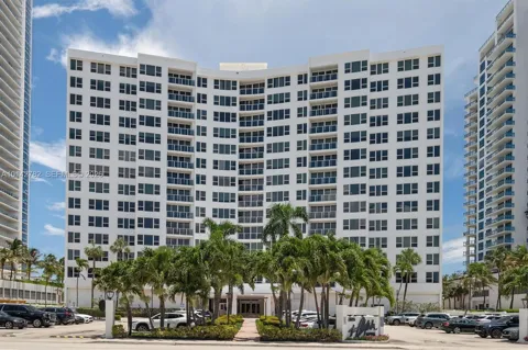 3505 S Ocean Dr #1415