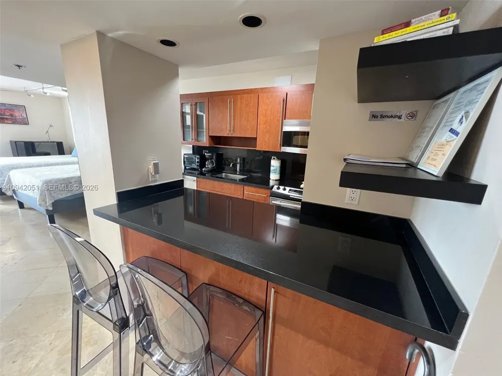 100 Lincoln Rd #716 Miami Beach, FL 33139
