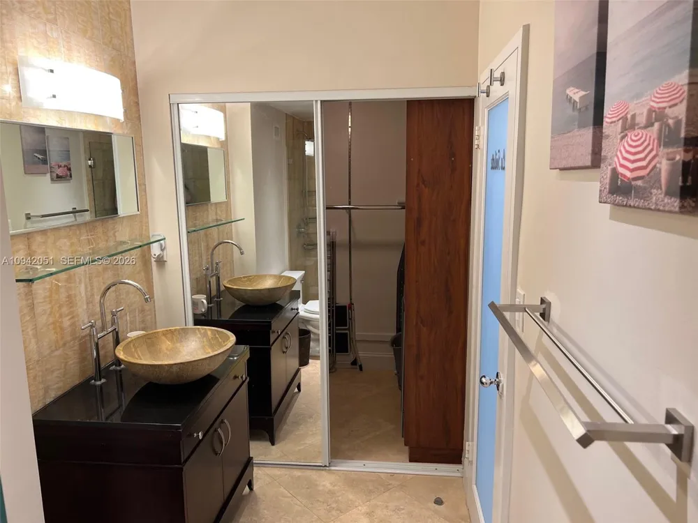 100 Lincoln Rd #716 Miami Beach, FL 33139