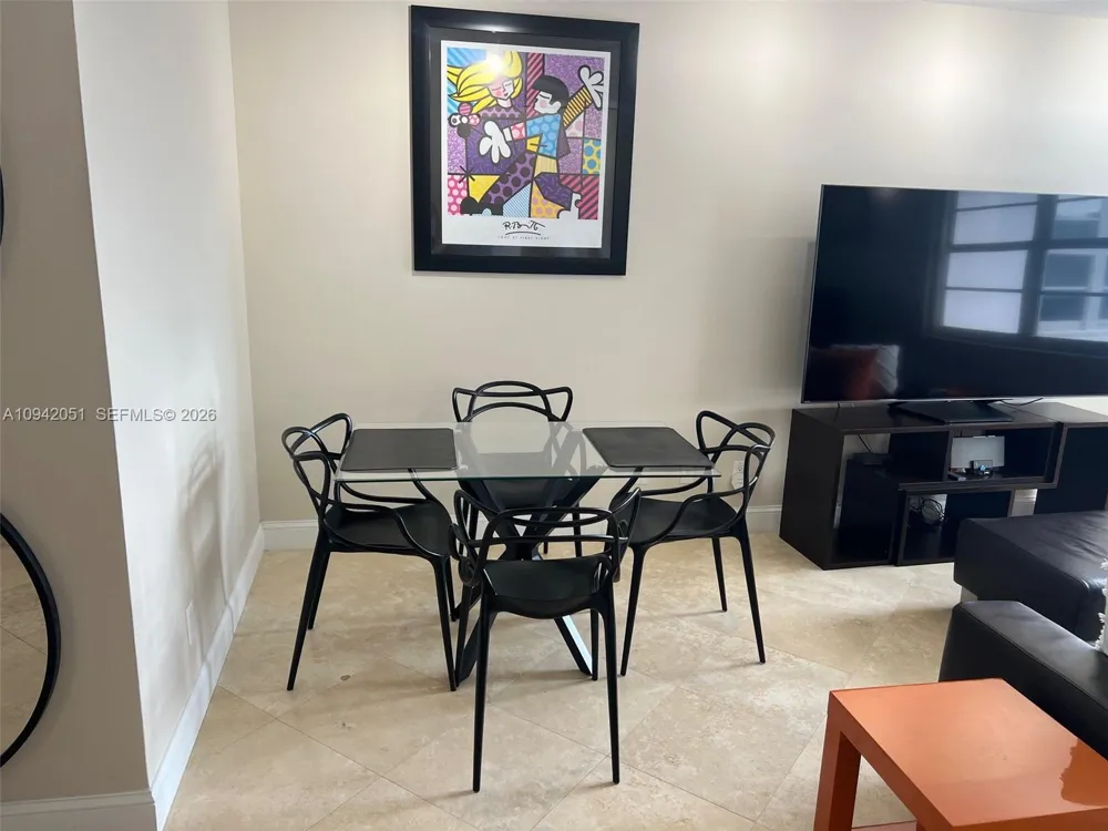 100 Lincoln Rd #716 Miami Beach, FL 33139