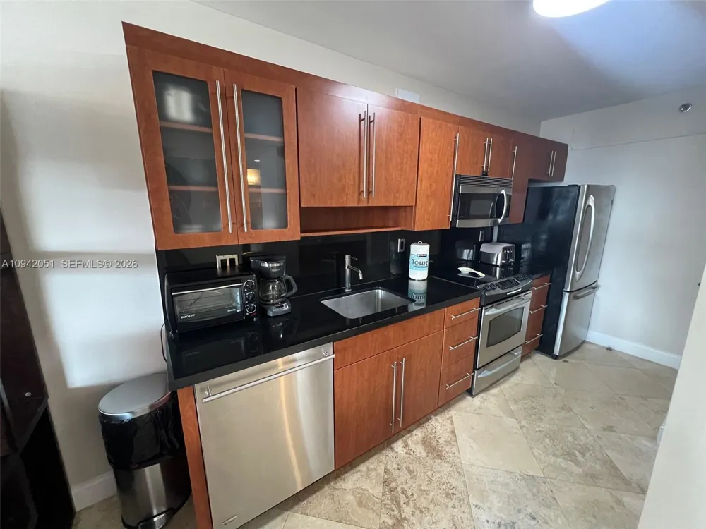 100 Lincoln Rd #716 Miami Beach, FL 33139