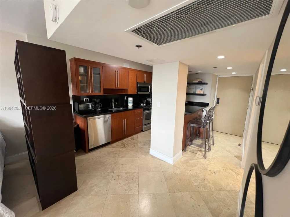 100 Lincoln Rd #716 Miami Beach, FL 33139