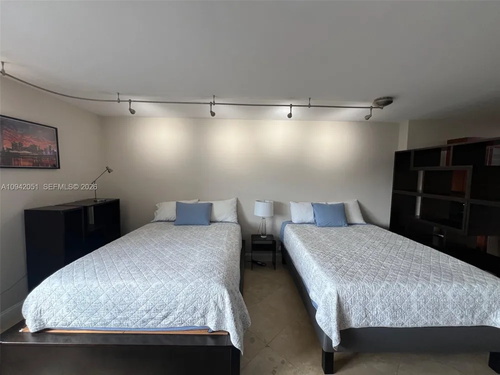 100 Lincoln Rd #716 Miami Beach, FL 33139
