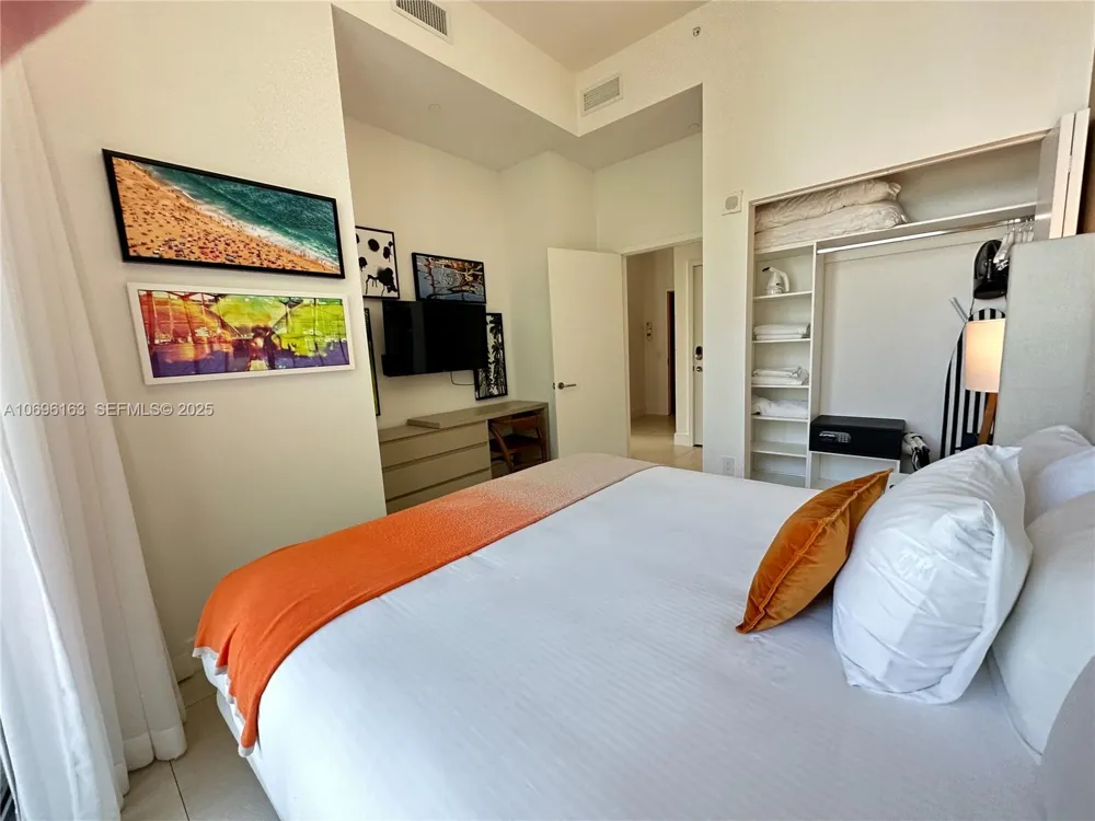 4111 S OCEAN DR #205 Hollywood, FL 33019