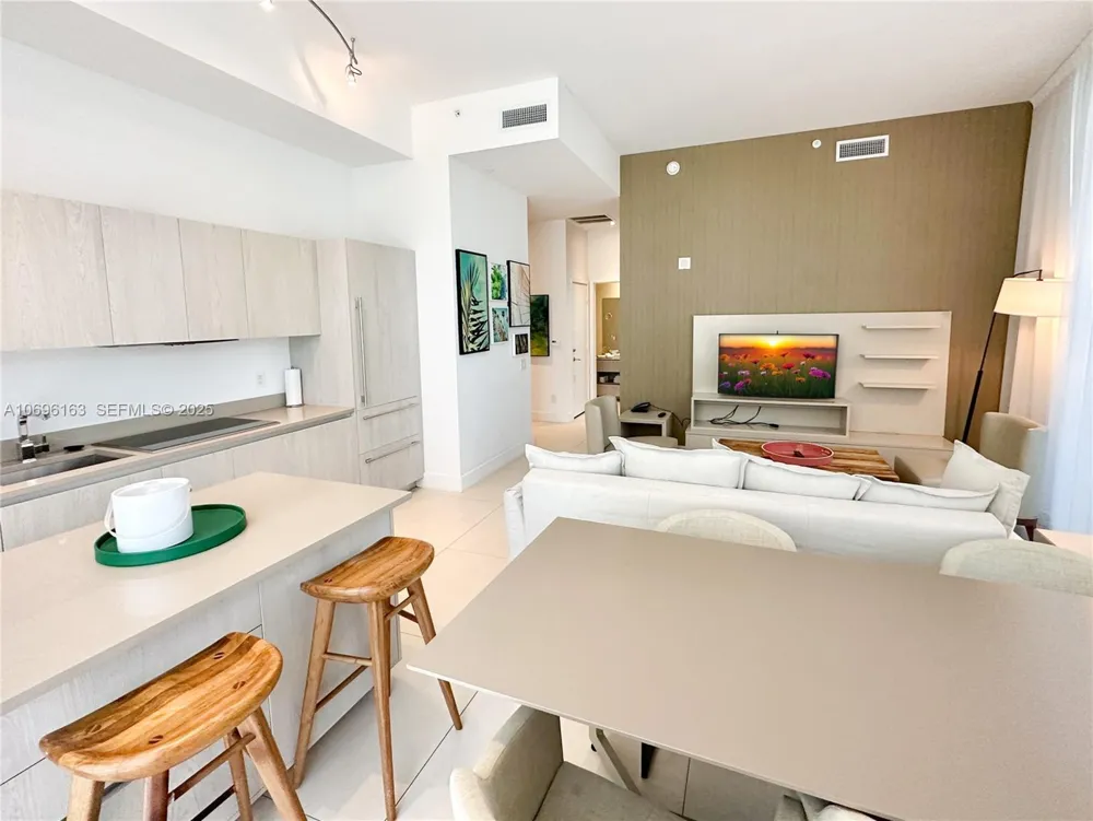 4111 S OCEAN DR #205 Hollywood, FL 33019