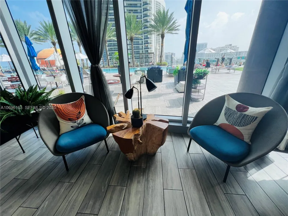 4111 S OCEAN DR #205 Hollywood, FL 33019