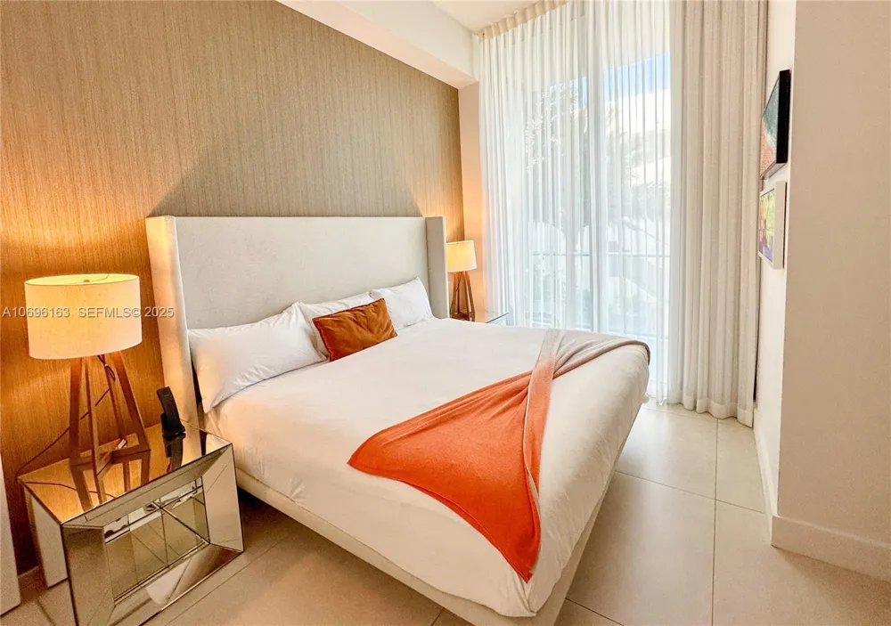 4111 S OCEAN DR #205 Hollywood, FL 33019