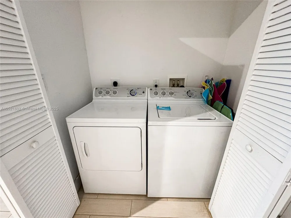 2600 E Hallandale Beach #3104 Hallandale Beach, FL 33009