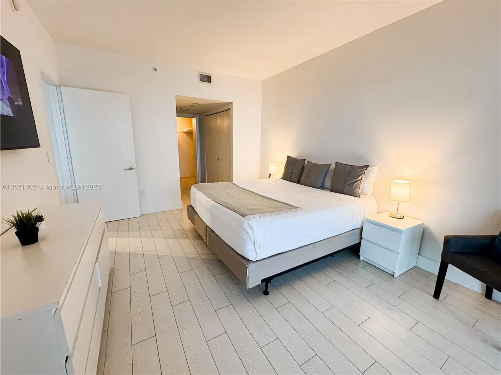 2600 E Hallandale Beach #3104 Hallandale Beach, FL 33009