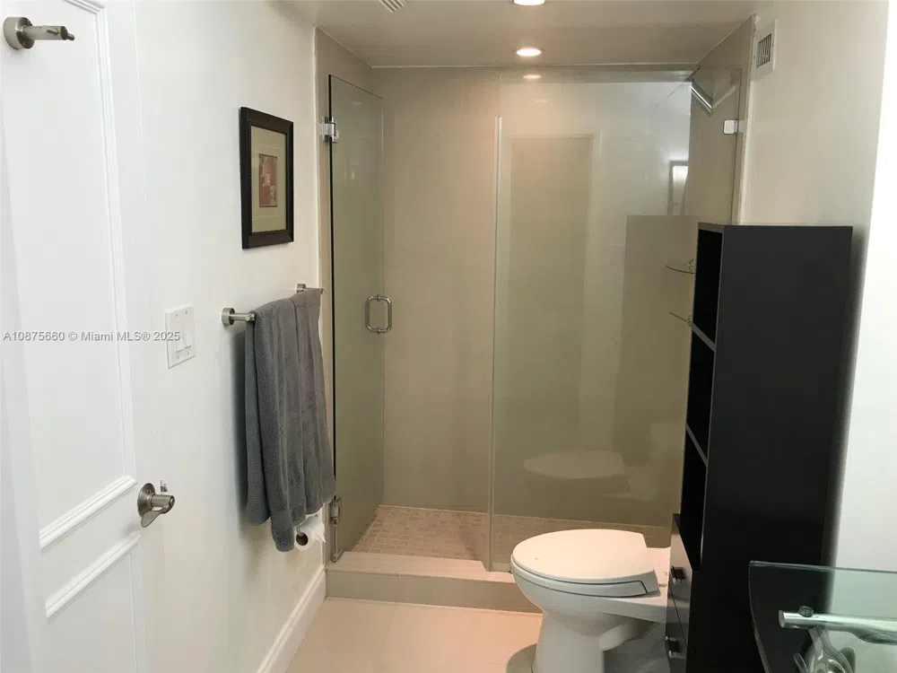 100 Lincoln Rd #1226 Miami Beach, FL 33139