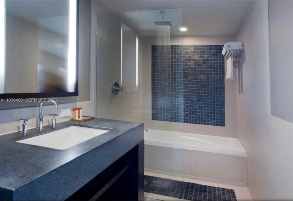 17315 Collins Ave #1555 Sunny Isles Beach, FL 33160