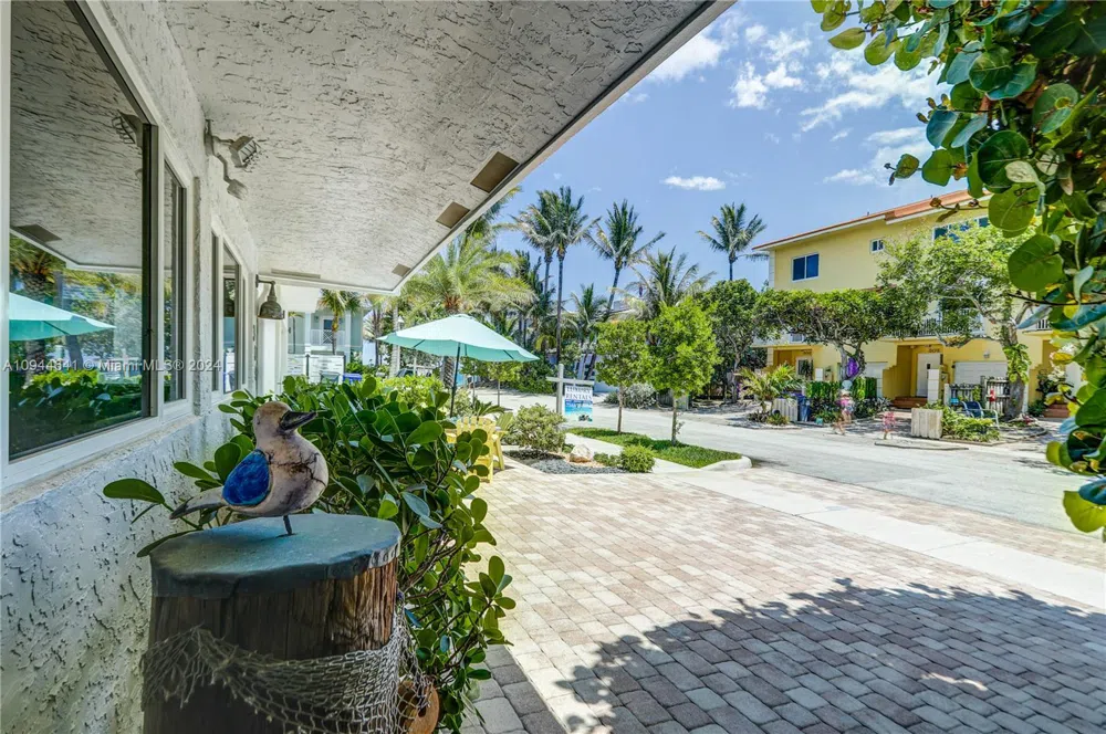 309 Oak St Hollywood, FL 33019