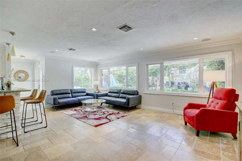 309 Oak St Hollywood, FL 33019