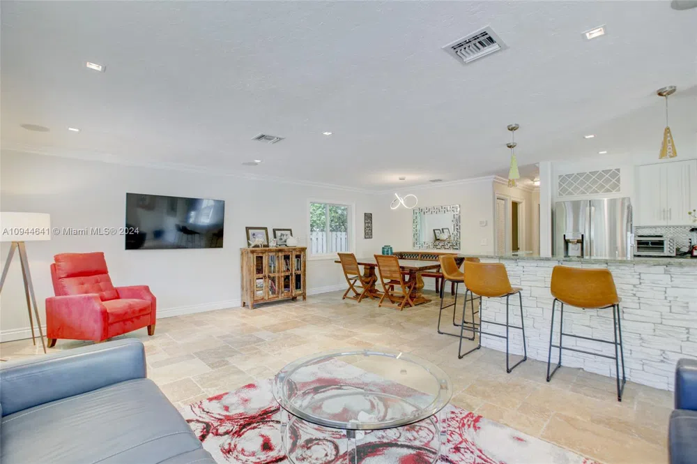 309 Oak St Hollywood, FL 33019