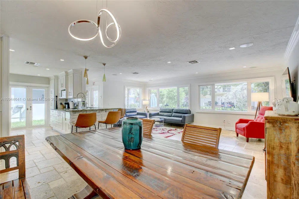309 Oak St Hollywood, FL 33019