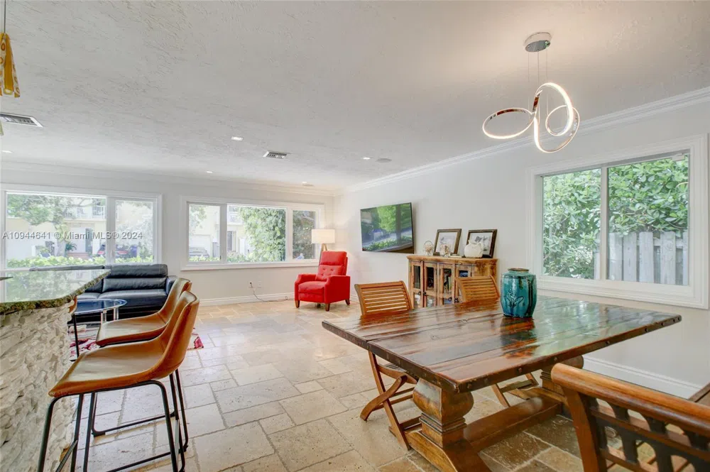 309 Oak St Hollywood, FL 33019