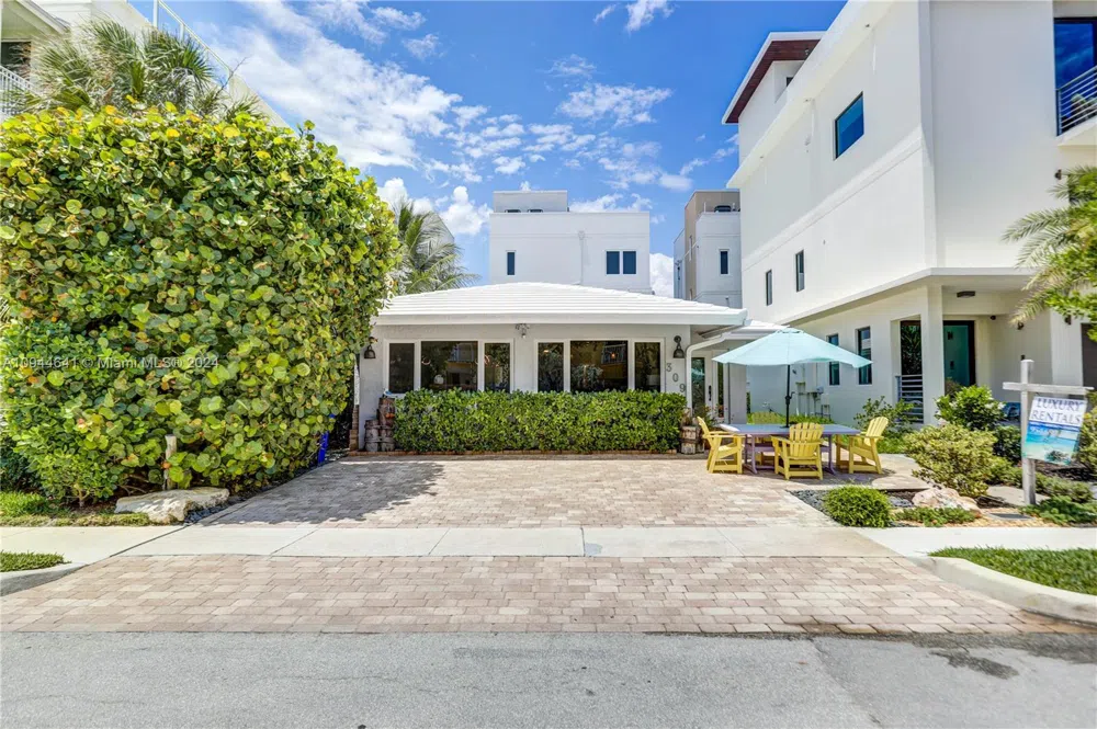 309 Oak St Hollywood, FL 33019